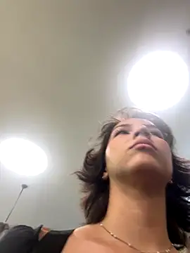 Snapshot of Adry_Bach_ chatting on October 23, 5:44 pm Adry Bach online show from October 23, 5:44 pm