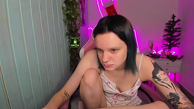 Elieiza xo online show from January 11, 9:25 am