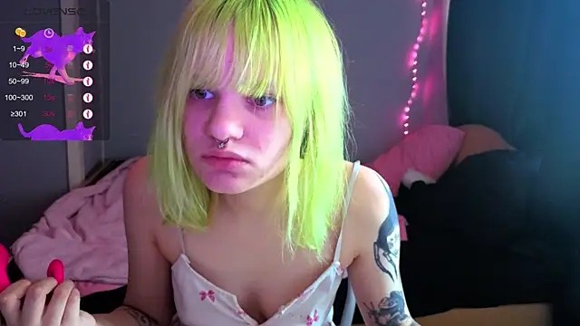 Elieiza xo online show from April 28, 6:07 am