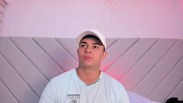 Snapshot of jayd_muscle chatting on October 11, 4:12 am jayd muscle online show from October 11, 4:12 am