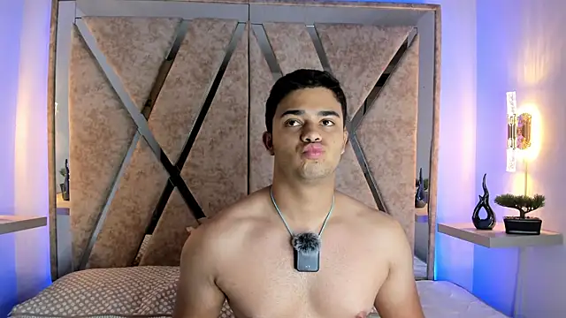 Snapshot of jayd_muscle chatting on October 21, 5:41 am jayd muscle online show from October 21, 5:41 am