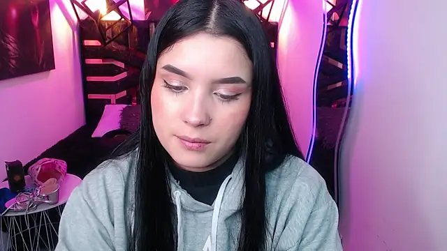 Natalie loffreda online show from April 29, 8:04 pm