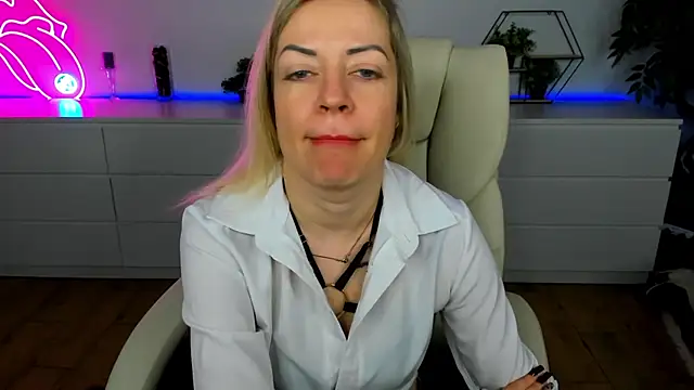 Anna Snows online show from November 26, 6:36 am