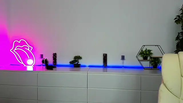 Anna Snows online show from November 28, 6:38 am