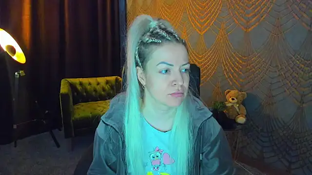 Anna Snows online show from April 27, 5:49 am