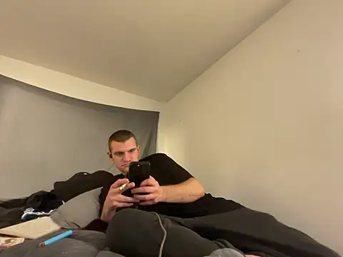 Snapshot of cumitted chatting on December 18, 4:18 am cumitted online show from December 18, 4:18 am