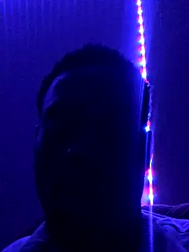 Snapshot of broskies777 chatting on October 26, 7:53 pm broskies777 online show from October 26, 7:53 pm