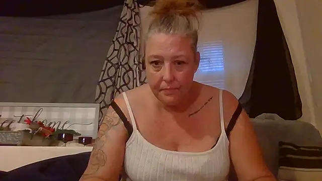 HotRedYeag online show from November 10, 12:15 pm