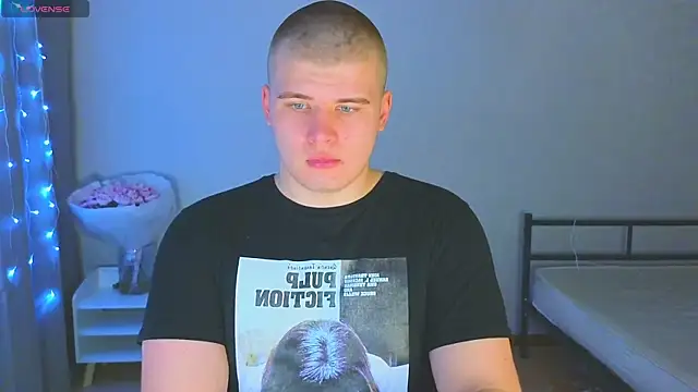 kittenmurr online show from November 6, 8:32 pm