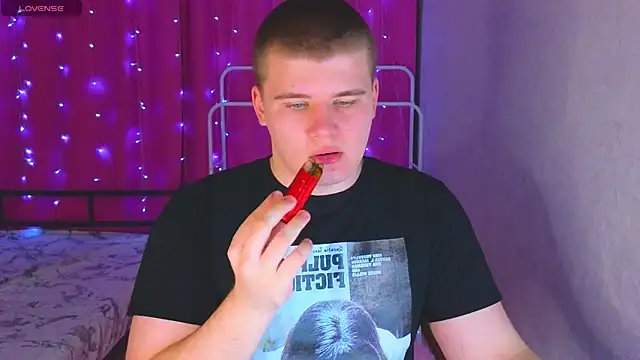 kittenmurr online show from April 6, 4:52 pm