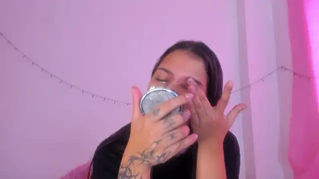 Abby roussee online show from November 15, 1:40 pm