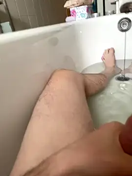 Snapshot of Leonddx chatting on October 6, 12:24 pm Leonddx online show from October 6, 12:24 pm