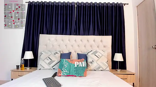 natasha moreno online show from February 17, 12:45 pm