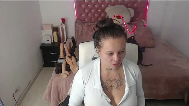 patty squirt  online show from June 26, 11:14 am