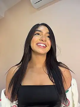 Snapshot of jenn_fit chatting on January 8, 2:03 am jenn fit online show from January 8, 2:03 am