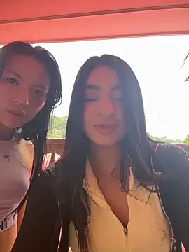 Snapshot of jenn_fit chatting on February 8, 6:22 pm jenn fit online show from February 8, 6:22 pm