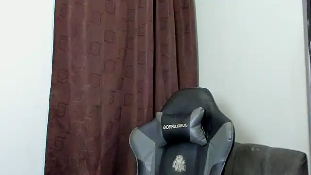 violet and myers online show from March 9, 11:25 am