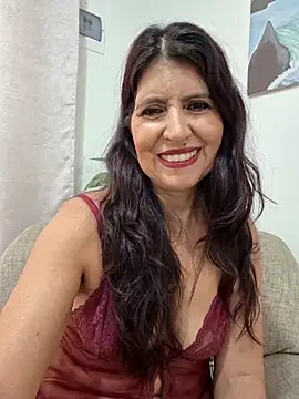 Snapshot of swity_foster chatting on May 9, 2:11 pm swity foster online show from May 9, 2:11 pm