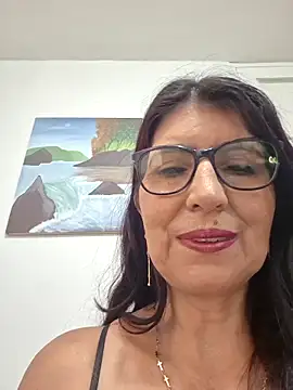 Snapshot of swity_foster chatting on May 21, 1:51 pm swity foster online show from May 21, 1:51 pm