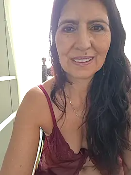 Snapshot of swity_foster chatting on May 27, 1:19 pm swity foster online show from May 27, 1:19 pm