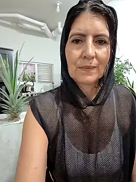 Snapshot of swity_foster chatting on June 10, 2:16 pm swity foster online show from June 10, 2:16 pm