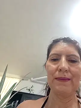 Snapshot of swity_foster chatting on July 9, 5:06 pm swity foster online show from July 9, 5:06 pm