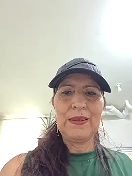 Snapshot of swity_foster chatting on July 24, 4:49 pm swity foster online show from July 24, 4:49 pm