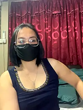 Snapshot of melyiaaa chatting on December 3, 2:37 pm melyiaaa online show from December 3, 2:37 pm