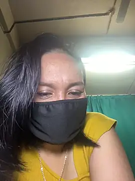 Snapshot of melyiaaa chatting on February 6, 2:31 pm melyiaaa online show from February 6, 2:31 pm