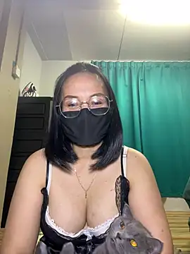 Snapshot of melyiaaa chatting on March 23, 2:43 pm melyiaaa online show from March 23, 2:43 pm