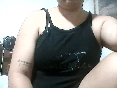 Snapshot of Samantha_Sex22 chatting on June 10, 9:03 pm Samantha Sex22 online show from June 10, 9:03 pm
