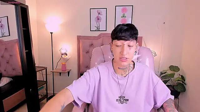 Snapshot of Luci_Rose chatting on October 10, 3:11 pm Luci Rose online show from October 10, 3:11 pm