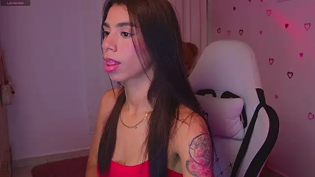 BrunetteAdams001 online show from February 14, 4:31 am