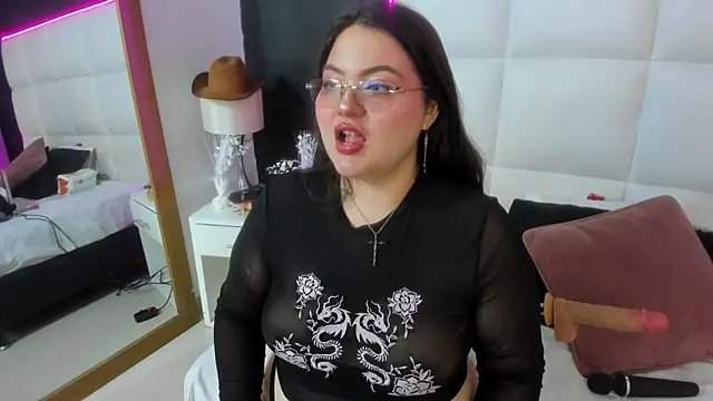 Tessa Sinclaire online show from July 23, 7:56 pm