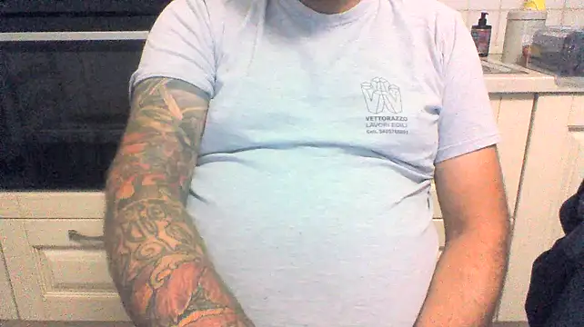 Snapshot of lukeluke69 chatting on September 19, 11:27 pm lukeluke69 online show from September 19, 11:27 pm