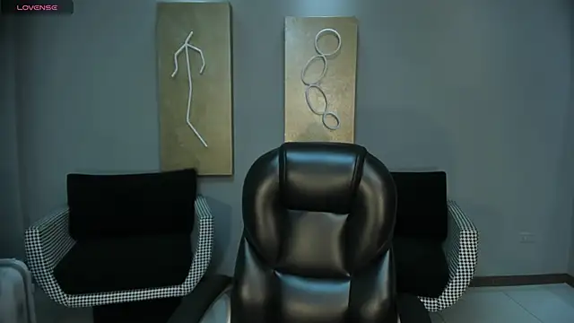 Snapshot of NataliaGaret chatting on November 18, 3:12 am NataliaGaret online show from November 18, 3:12 am