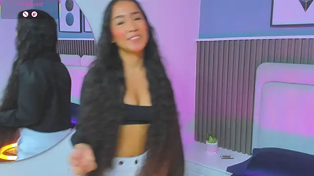 Snapshot of lily__star chatting on October 26, 5:02 am lily star online show from October 26, 5:02 am