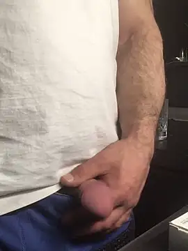 Snapshot of vanessa_tom chatting on April 11, 10:47 pm vanessa tom online show from April 11, 10:47 pm