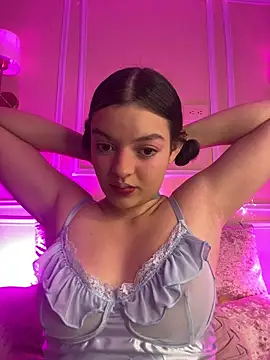 AriaHeavenss online show from December 14, 2:39 am