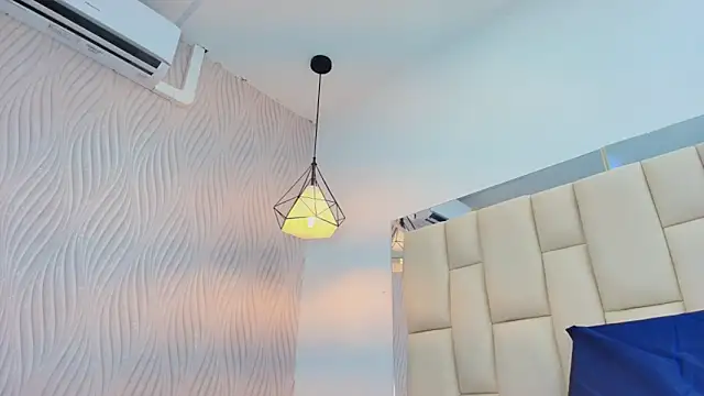 Snapshot of Vero_Temptation chatting on November 24, 12:05 pm Vero Temptation online show from November 24, 12:05 pm