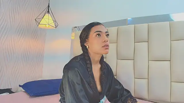 Snapshot of Vero_Temptation chatting on November 25, 12:05 pm Vero Temptation online show from November 25, 12:05 pm