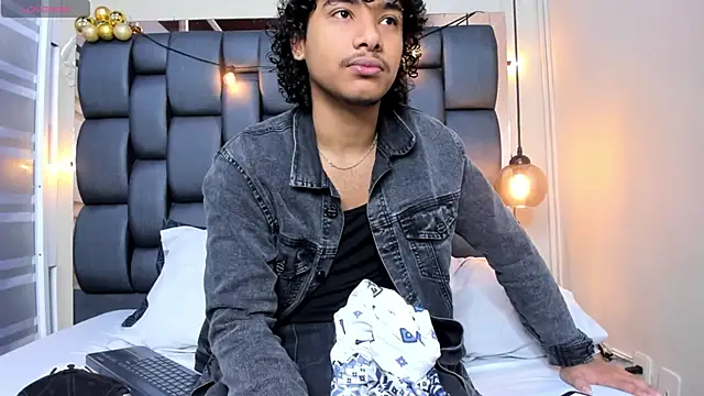 Miriam milf online show from December 4, 12:25 pm