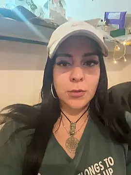 Snapshot of bluegoddessstoned chatting on November 12, 3:51 am bluegoddessstoned online show from November 12, 3:51 am