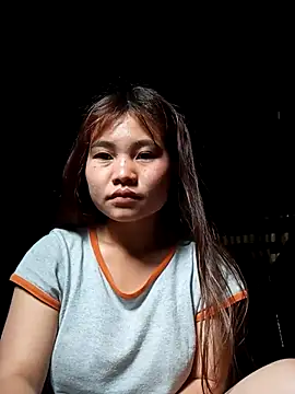 Snapshot of EllyBaby20 chatting on May 4, 11:56 pm EllyBaby20 online show from May 4, 11:56 pm