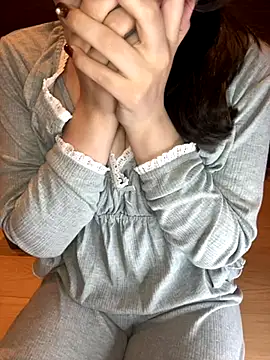 Snapshot of natsumi_NTR_TV chatting on November 5, 12:27 pm natsumi NTR TV online show from November 5, 12:27 pm