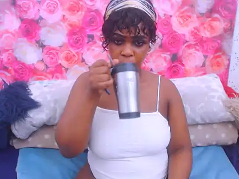 MiniMinaj online show from November 26, 8:15 am