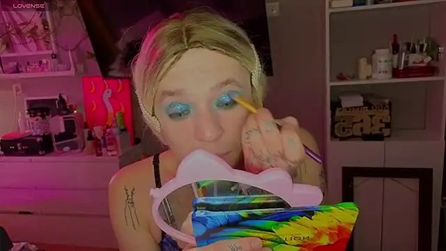 Kkkylie online show from February 6, 3:00 am