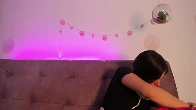 katalella brown1 online show from October 10, 11:42 am