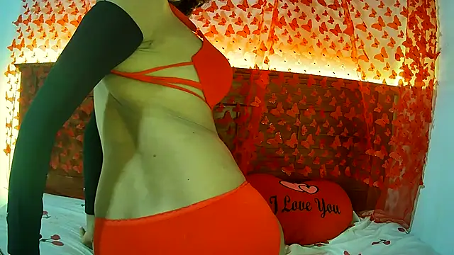 Minu Cam online show from October 4, 5:00 pm