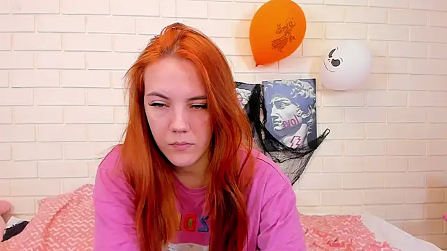 Snapshot of Gingerr_pie chatting on November 5, 7:03 pm Gingerr pie online show from November 5, 7:03 pm